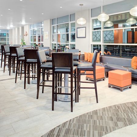 Holiday Inn Windsor - Wine Country By Ihg Εξωτερικό φωτογραφία