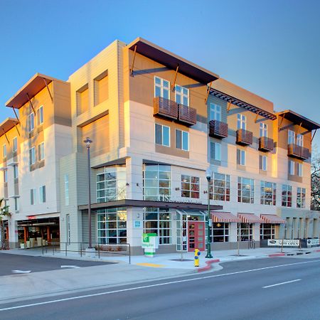 Holiday Inn Windsor - Wine Country By Ihg Εξωτερικό φωτογραφία