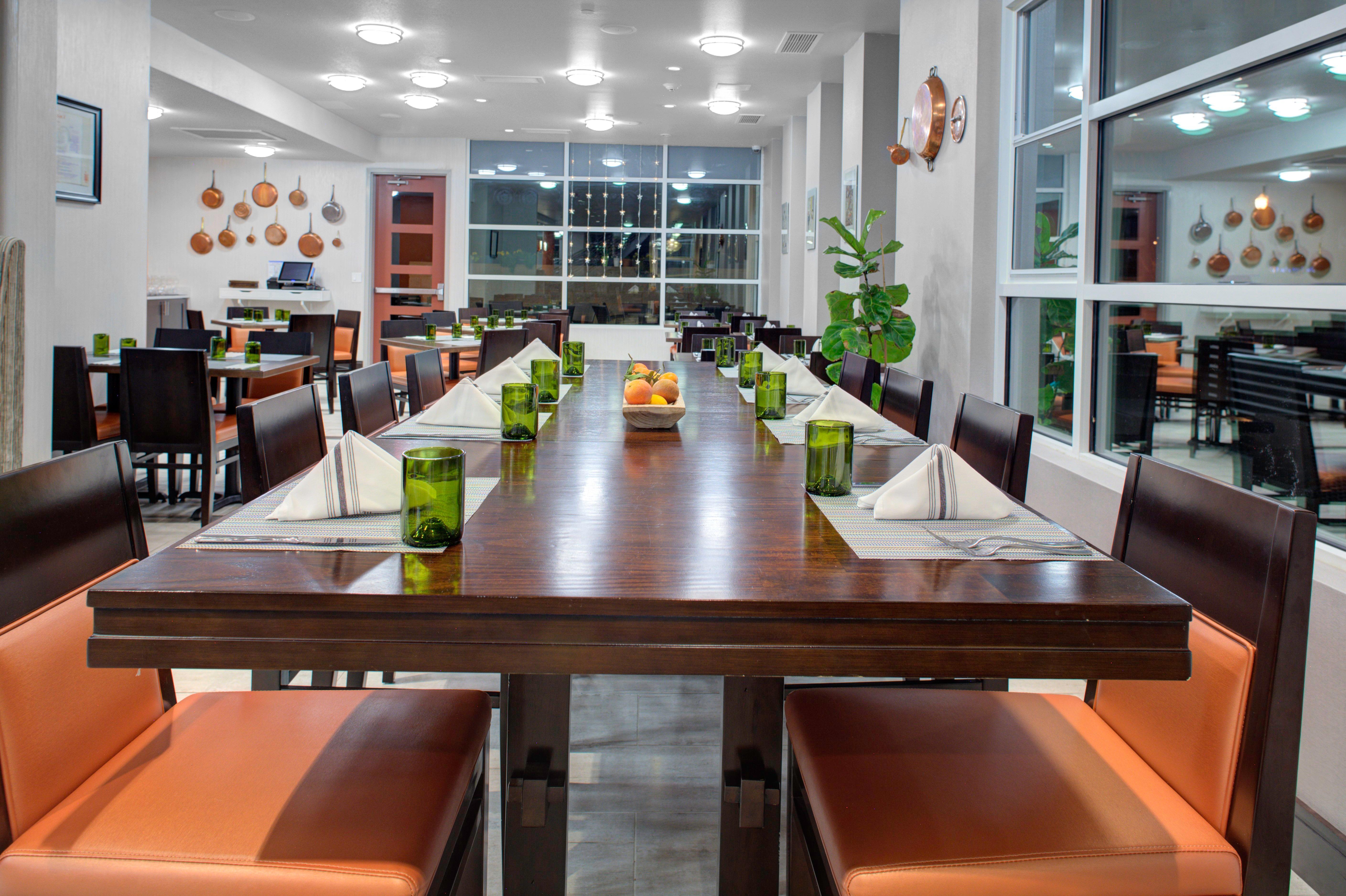 Holiday Inn Windsor - Wine Country By Ihg Εξωτερικό φωτογραφία